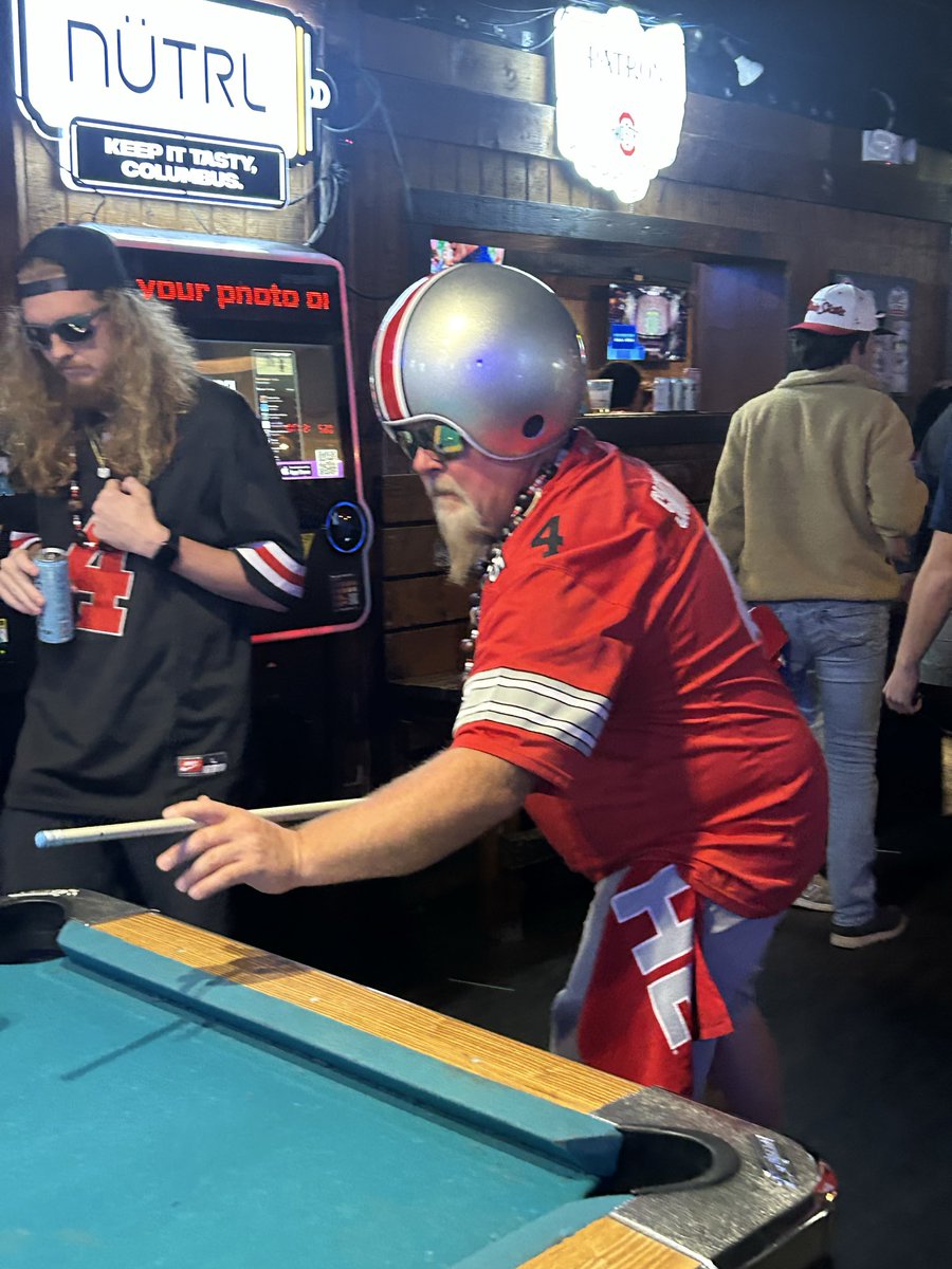 crow86894's tweet photo. Caught 4 TDs today now he’s playing pool at lib #heismanloading https://t.co/Ektsu63Y7u