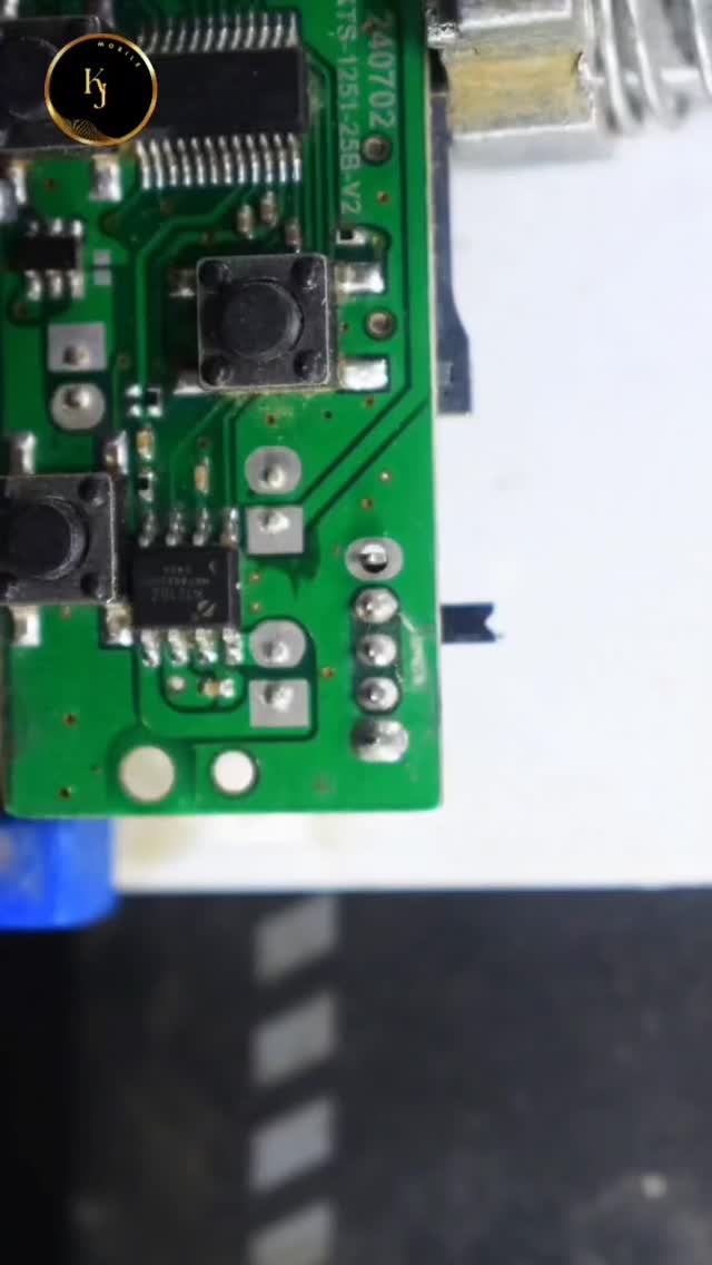 CarollFlan52's tweet photo. Bluetooth Speaker Power Button Replacement

If you liked the video, please like, share, and follow. https://t.co/ZE98sHpl6J