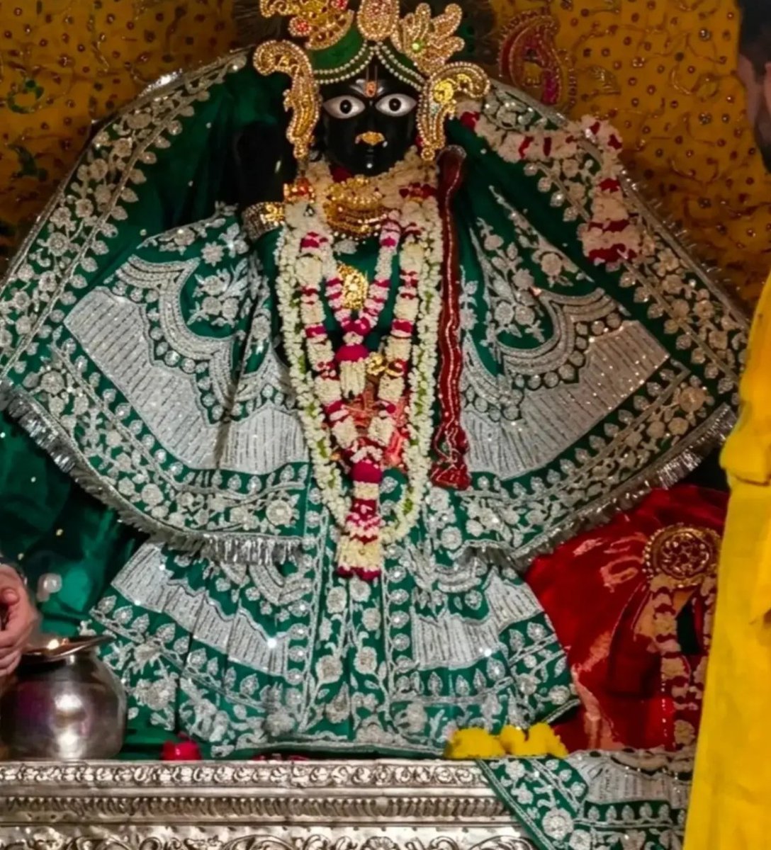 kdsharma400's tweet photo. कुंज बिहारी श्री हरिदास 🙏 https://t.co/mWzQlV7yEe
