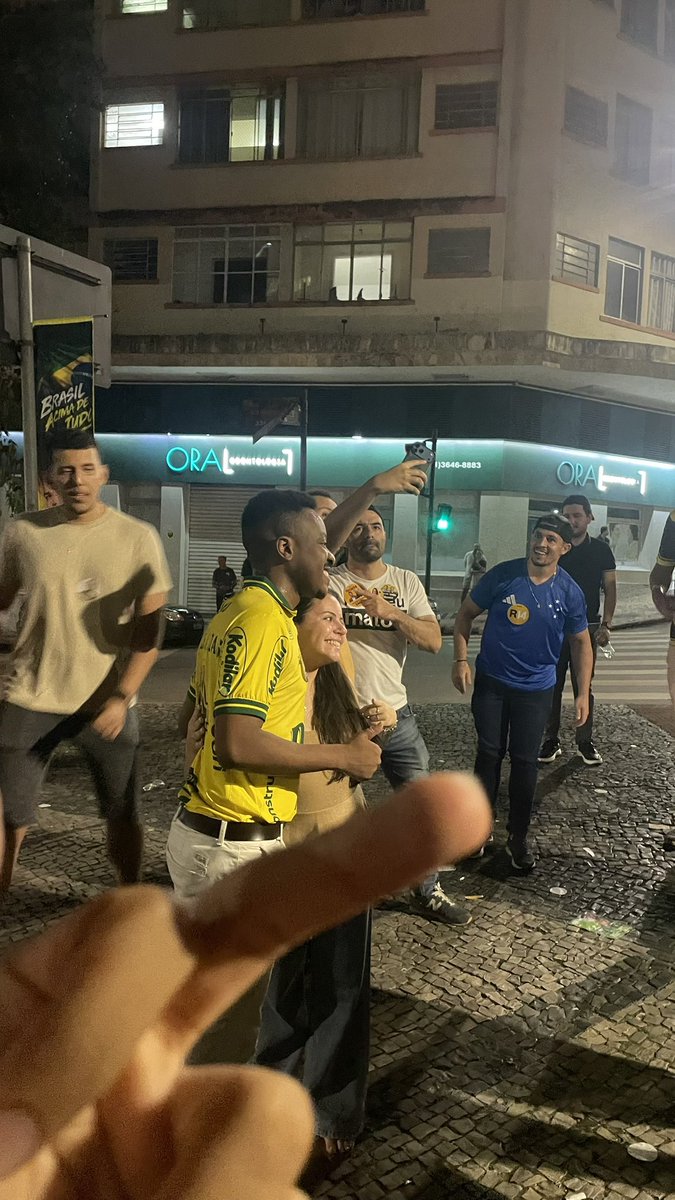 kjotinhak9's tweet photo. Ainda bem que eu não sou um feto nem uma loira refugiada 😥 https://t.co/WRj2SR6XSM
