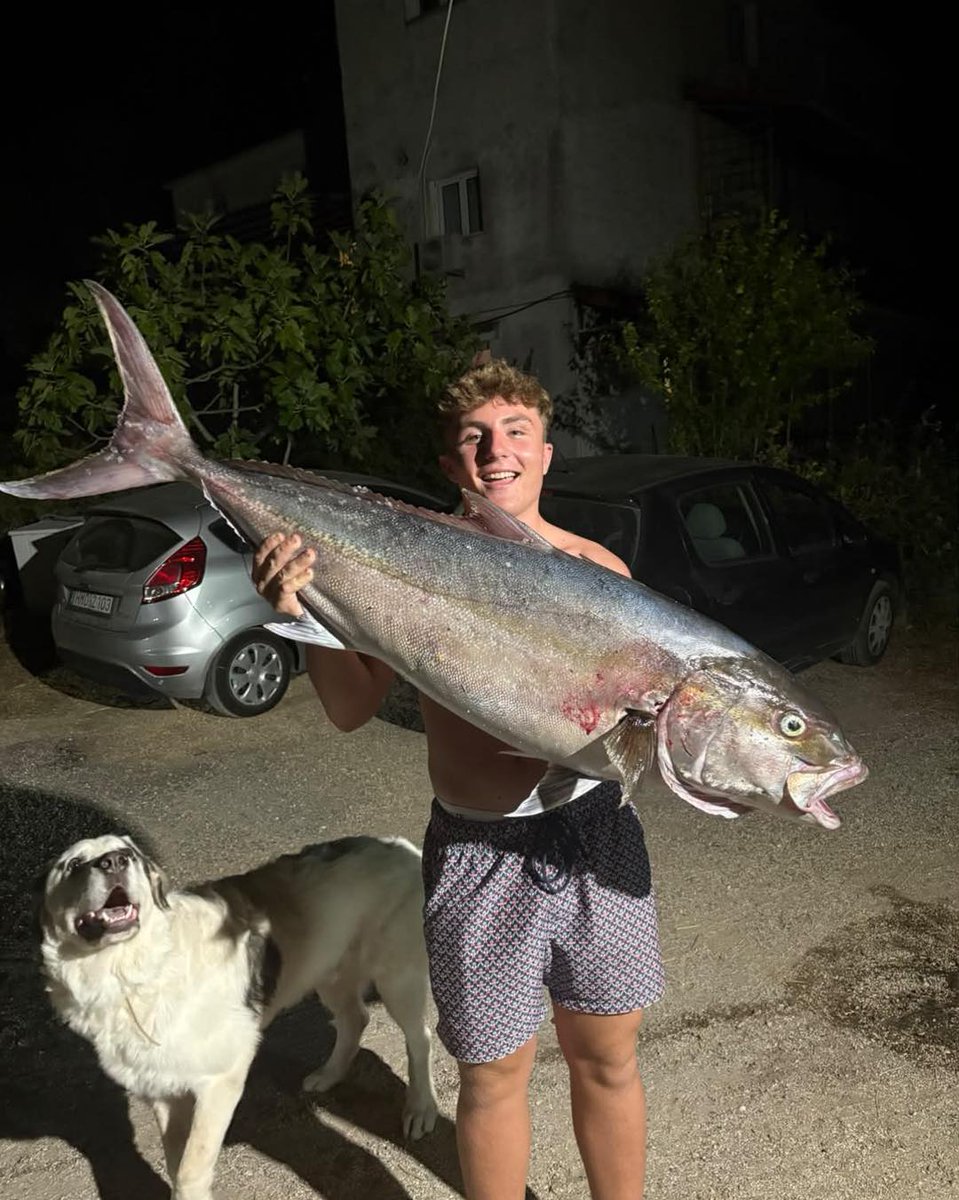 MosesPagliuca's tweet photo. Monster catch off Nisaki: Lorenzo Boudani landed a 20-kilogram amberjack from the waters of Corfu. The impressive fish became the highlight of the group and an unforgettable trophy for any fishing enthusiast. https://t.co/BEO0HDvOan