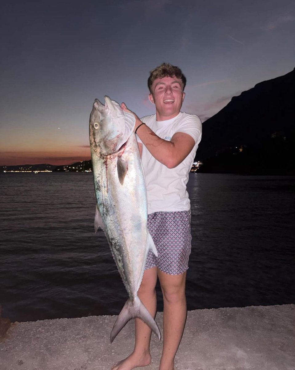 MosesPagliuca's tweet photo. Monster catch off Nisaki: Lorenzo Boudani landed a 20-kilogram amberjack from the waters of Corfu. The impressive fish became the highlight of the group and an unforgettable trophy for any fishing enthusiast. https://t.co/BEO0HDvOan