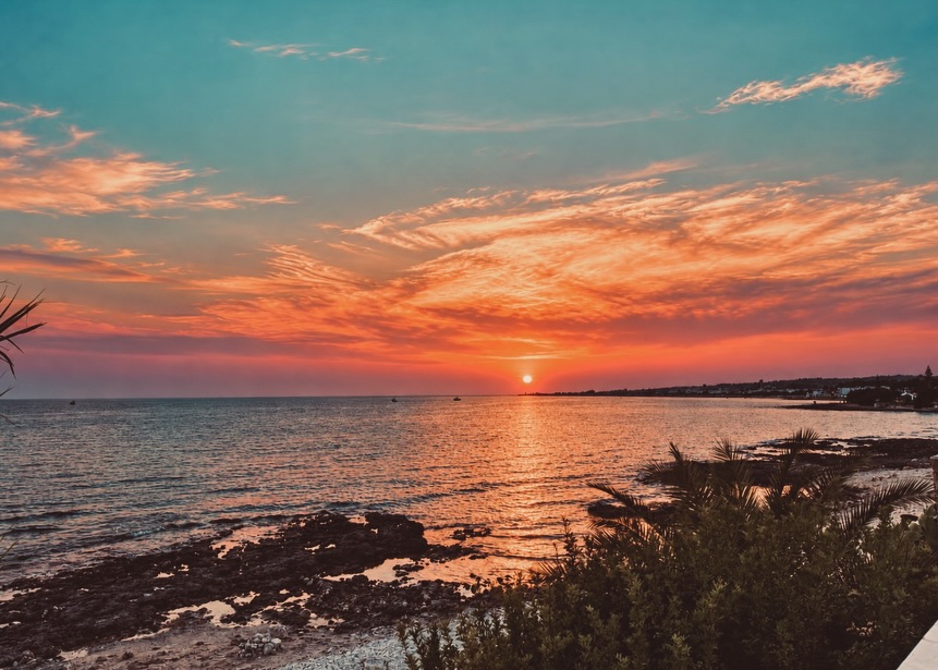 VilmaGephardt's tweet photo. The sun goes down… https://t.co/YIQJHDXFpE