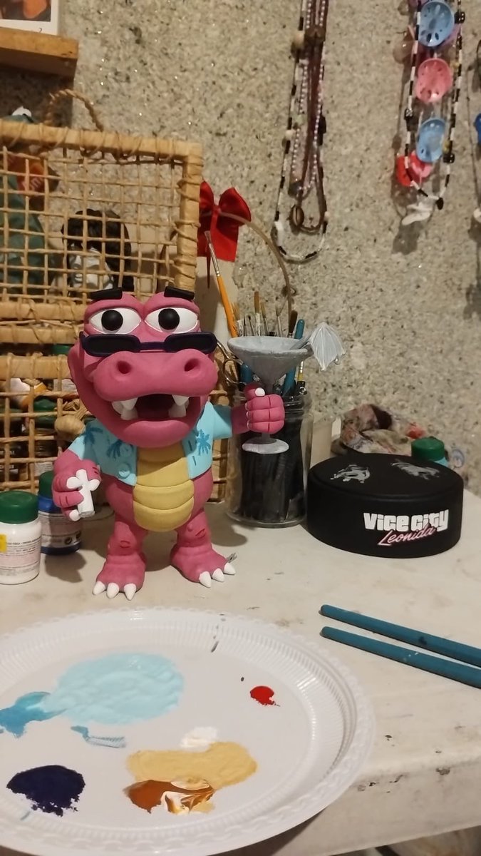 JSantiag0rj's tweet photo. Até que pintar não é tão difícil… amanhã devo terminar #gtavı https://t.co/Af2jKN2w7D