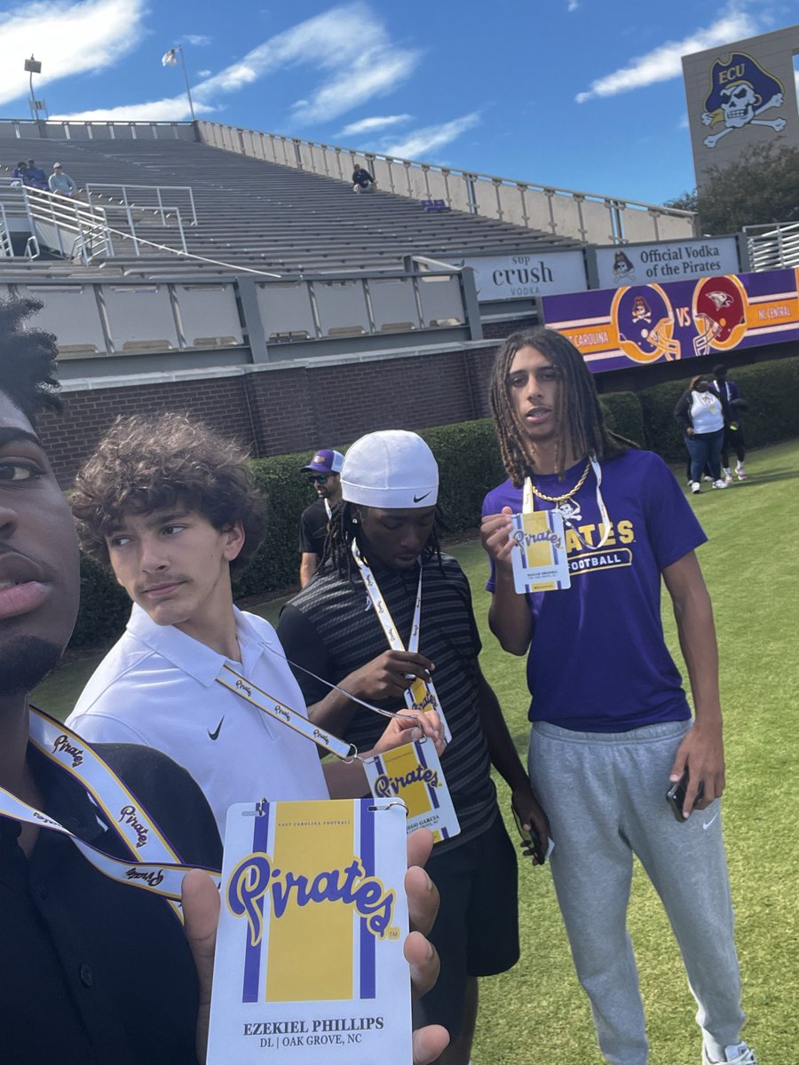 Thezekedtm's tweet photo. Blessed to attend ECU Football’s game-day visit vs. NC Central! 🏴‍☠️ Huge thanks to @ECUPiratesFB and the entire coaching staff for the hospitality and opportunity!

Ezekiel P. | Oak Grove HS | Class of 2027 | 6’4” DE

#ECUFootball #EastCarolinaFootball #Pirates #2027Recruit https://t.co/bHrsYTUne8