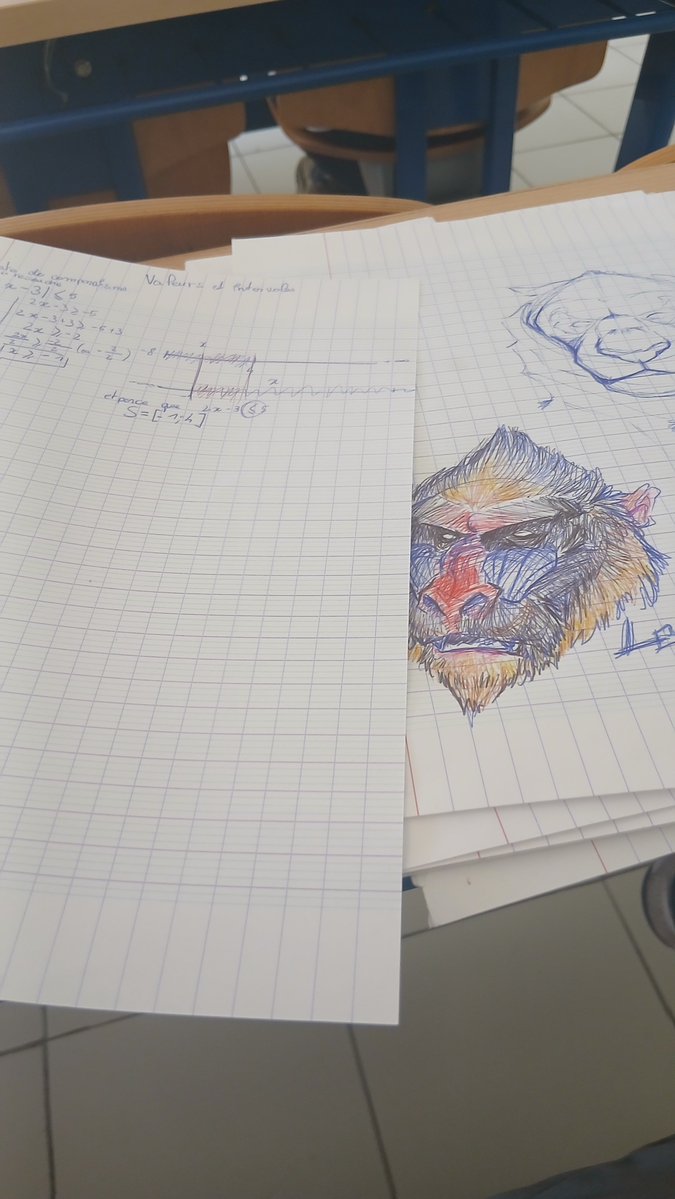 __LittleBox__'s tweet photo. arting isntead of mathing. it's not like i wanted to do math anyway https://t.co/kEh5aBRCae