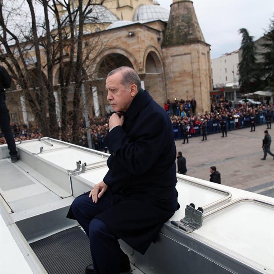 Black_Mamba1730's tweet photo. Günde uyuduğu 3 saatlik uykuyla Memleketi için Dünya ile savaşan bu Adama Hainlik yapan kim var ise Allah Belasını versin.!!

@RTErdogan 

Seninleyiz Reis☝🏻 https://t.co/0NYb1rgoSF
