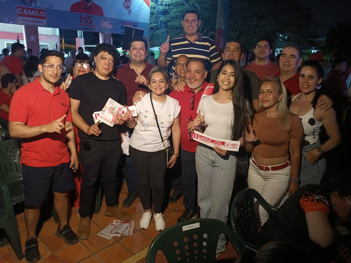 Aaron_una's tweet photo. Este gran equipo de la Seccional 43 estuvo presente en el gran acto zonal de la Lista 1, realizado en nuestro querido barrio San Pablo. 🇵🇾❤️💪🏻

Seguimos unidos, acompañando y fortaleciendo este gran equipo.

#Seccional43🚩
#CamiloIntendenteLista1
#CeresConcejalOpcion9 https://t.co/3m3xJOozlO