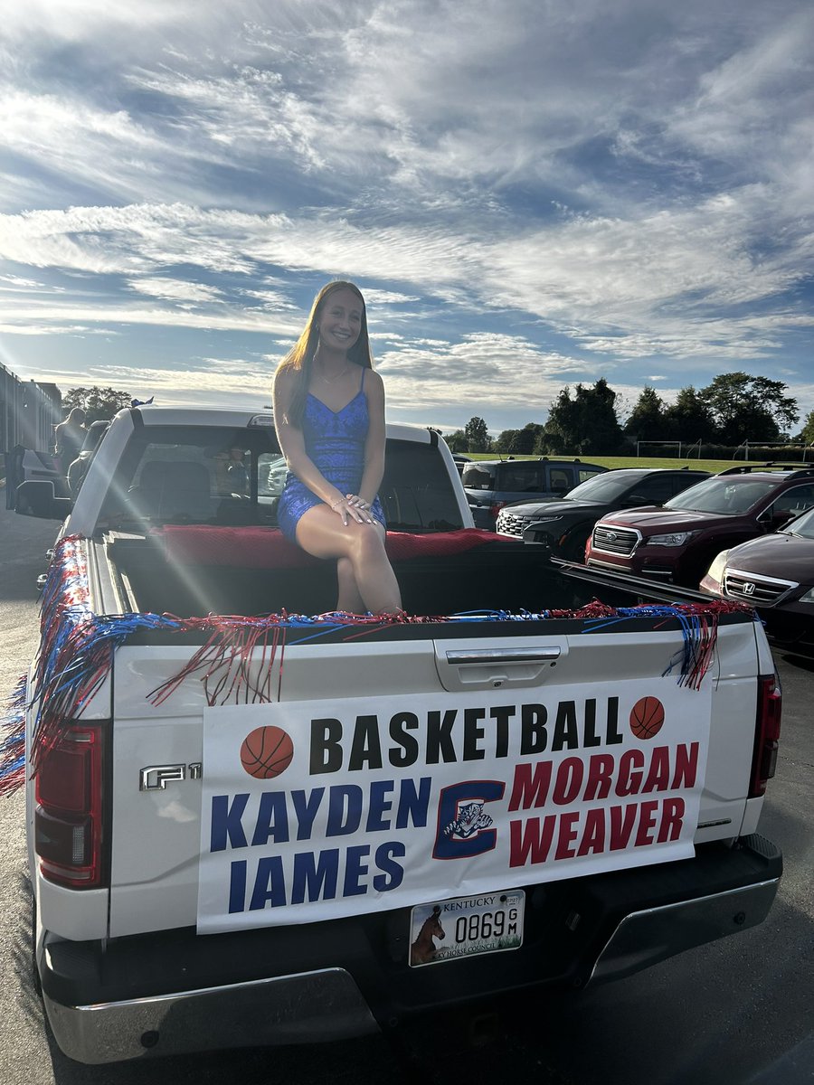_Lady_Cougars_'s tweet photo. Thank you to senior Morgan Weaver for representing us at the homecoming parade!  So proud of you #14!  Parents and players… the float looked amazing! https://t.co/iAZGfIDFXb