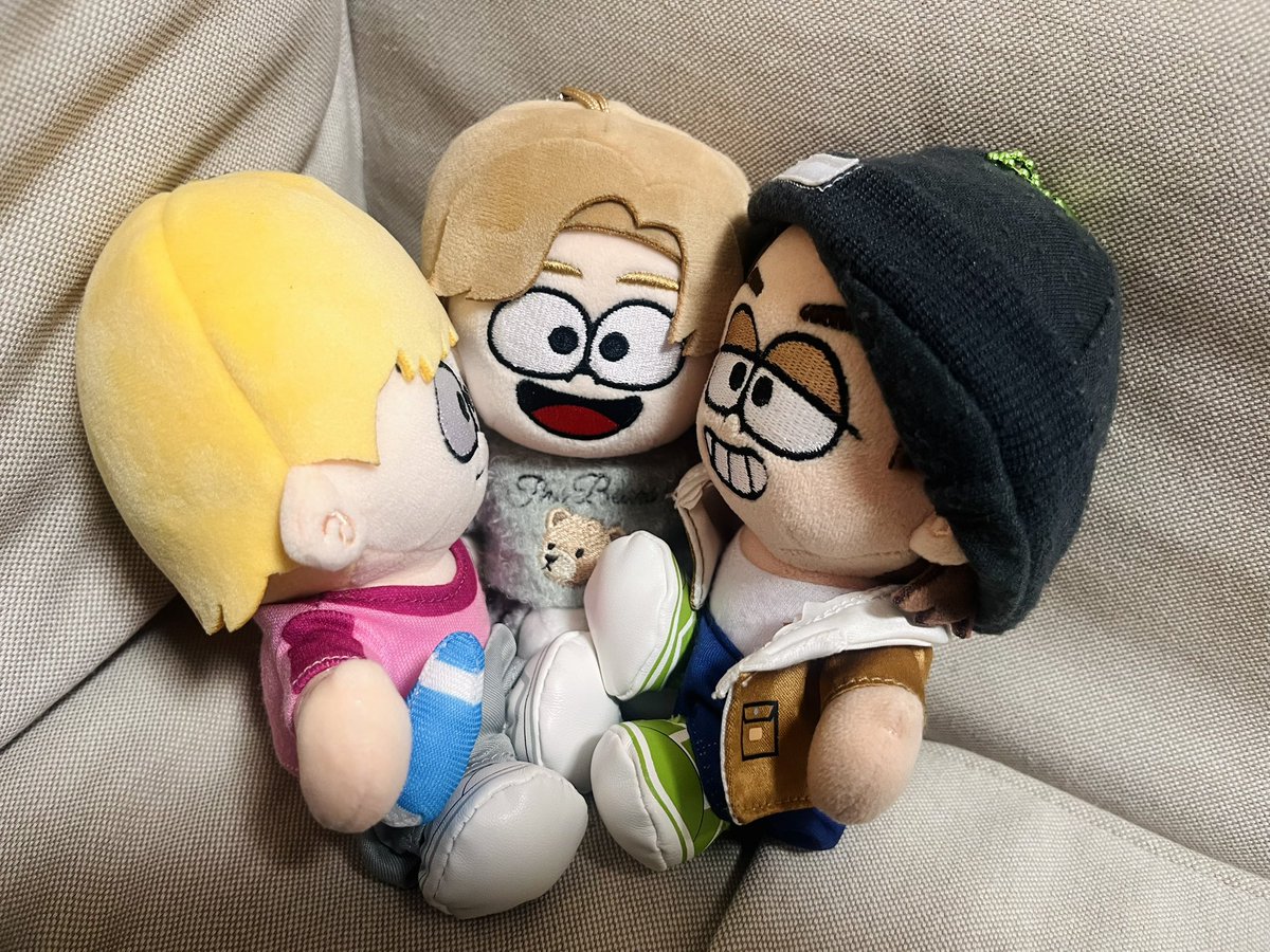 ayachaboso's tweet photo. ちゃぼす🎽
ぎゅっと！する朝。

#ちゃぼすのある暮らし https://t.co/16WZngB3ol