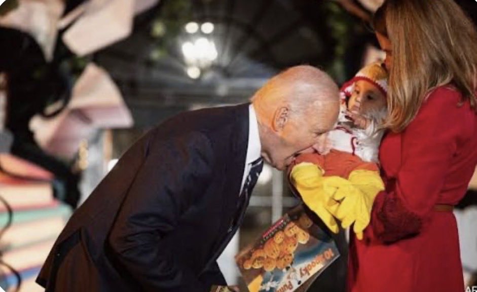 HeidiKaiter's tweet photo. @PapiTrumpo Cuuuuuuuuute. 🐼🫡🇺🇸🐼
I just hope that Jill Biden isn’t hiding inside a Panda suit!!! https://t.co/1XVw2YAhqu