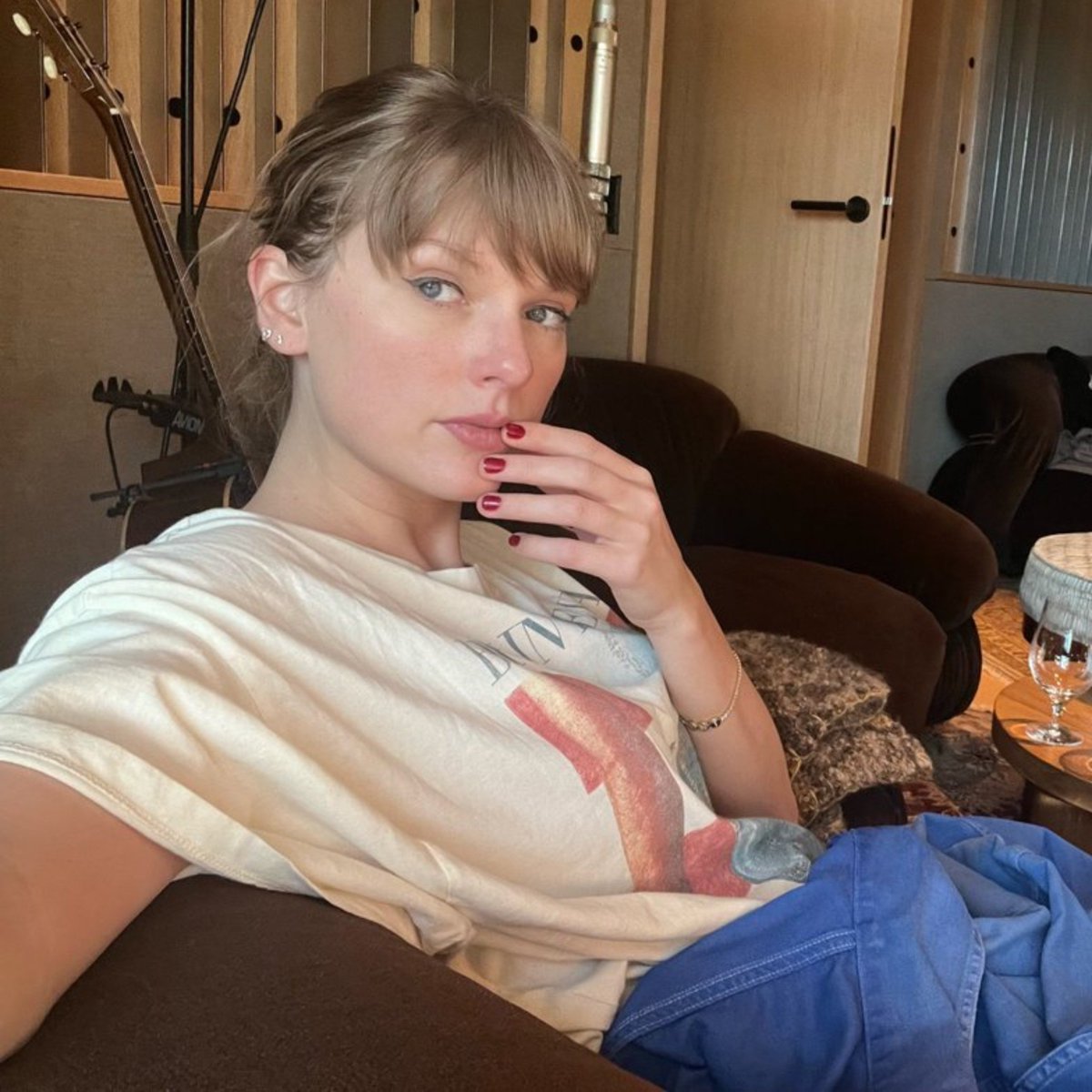 AllPop_BR's tweet photo. 🚨💿 AGORA! Taylor Swift tem oficialmente o seu primeiro álbum VERMELHO no metacritic, com o disco deluxe "The Life of a Showgirl: The Encore". https://t.co/uW12JNorJs