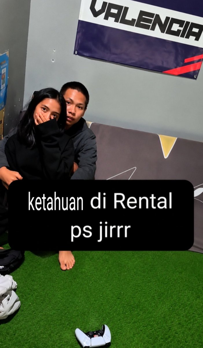 Roomina05's tweet photo. Ceweknya manis banget lagi
https://t.co/D0wRVvGAA8 https://t.co/ni3EGhr6zY