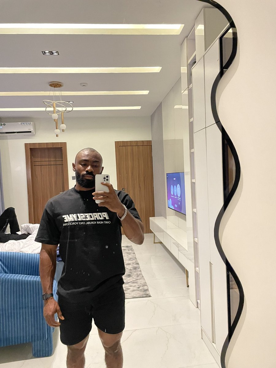The_Finewriter's tweet photo. Please, I’m currently looking for a 1-bedroom flat in Surulere.

These agents have really dealt with me 😭 — money has gone, but I’m still yet to find a place that actually works for me.

Abeg, help a brother out. 🙏🏽 If you know a direct landlord or anyone with a decent 1-bedroom apartment available in Surulere, please reach out to me.

Please engage and repost. My landlord might just be on your timeline. 😂

Thank you, God bless you. 🙏🏽