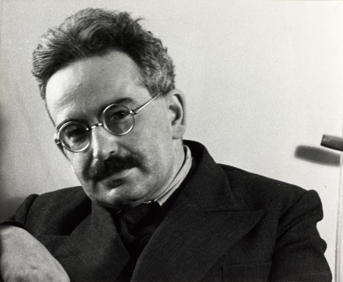 FacundoMilman's tweet photo. hoy es el iortzait de walter benjamin, que su memoria se guarde en bendito recuerdo. ya son 86 años 🖤 https://t.co/VQhnbB4XtW