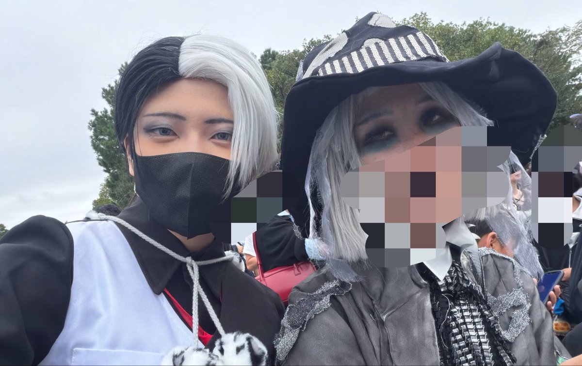 _cos_blue's tweet photo. クルーウェルで白ゾンビさんといます❣️⚗️（？）

 #Dハロ2026
 #Dハロツイステ仮装

🛒→@ryu_ga_saki__ https://t.co/T59YsZ82Hx