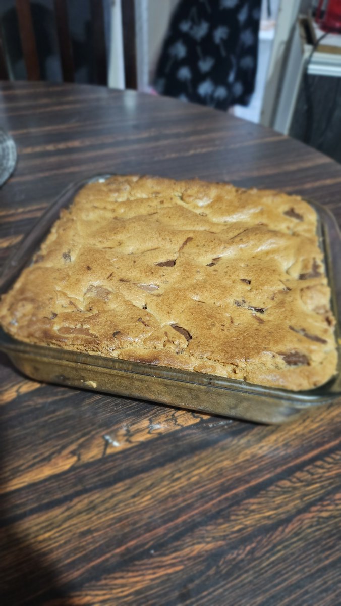 kamellro's tweet photo. comeria essa linda tortinha cookie recheada com um cremoso e saboroso brigadeiro de chocolate meio amargo montado pelas mãos mais habilidosas das redondezas? https://t.co/zYS30Rphmv