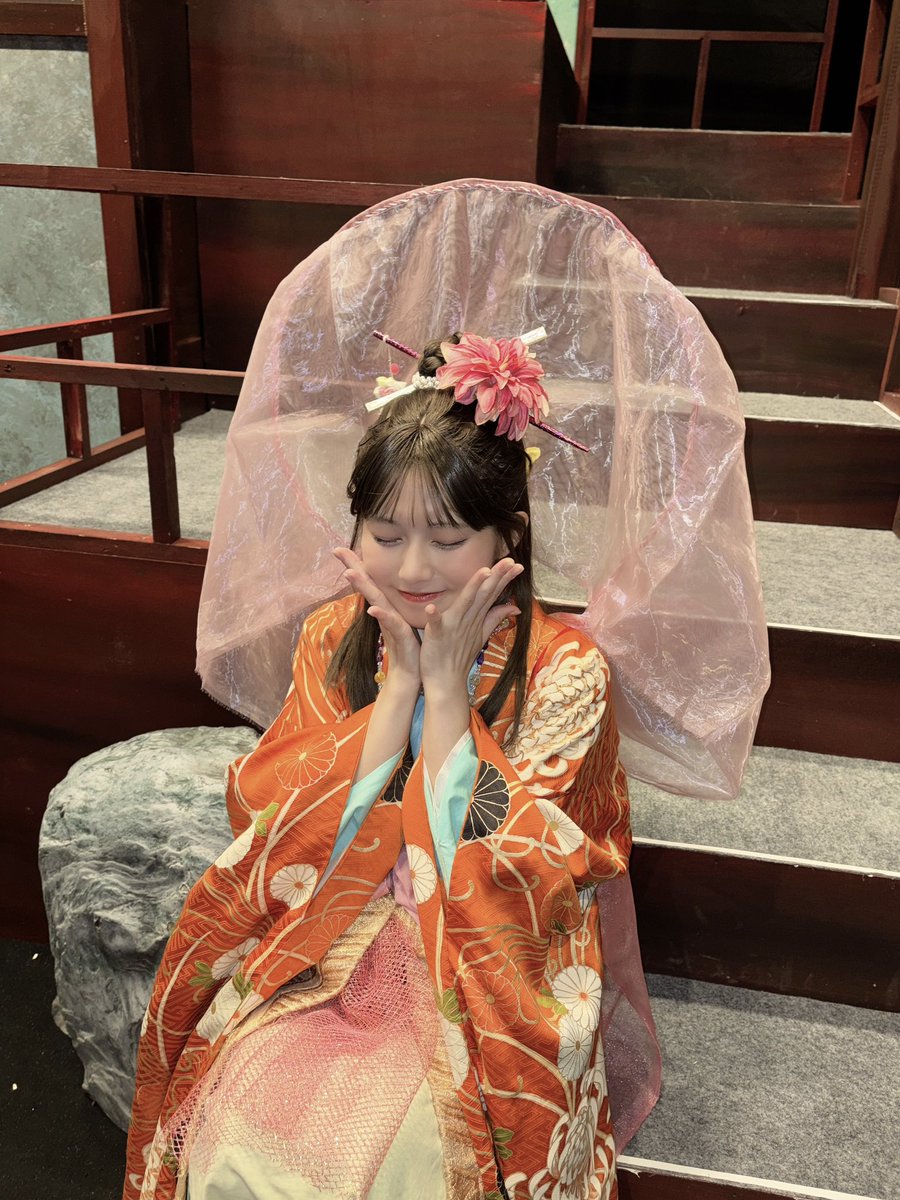 moeka_suzuki_'s tweet photo. 舞台「Casket~深海から見える星~」
YouTubeにて1日限定公開🫧

どなたでもご覧いただけます！
https://t.co/DIpWRaDO8V
本日23:59まで

美味しいもの食べながらでも🍿
友達や家族、ちびっ子も観やすいお話なので、ぜひ〜☺️✨

深海の世界を楽しむのじゃ〜🩵🫧 https://t.co/FT71WkShR3