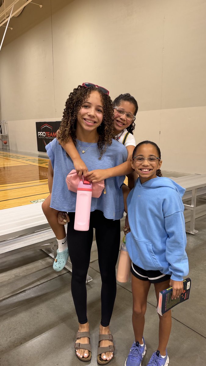 KaiyaBoone29's tweet photo. Hoco today! Before that, morning basketball workout and cheered little sis on at her game. 
#ballislife #familyfirst #hoco2026 https://t.co/YYmSnx2rxz