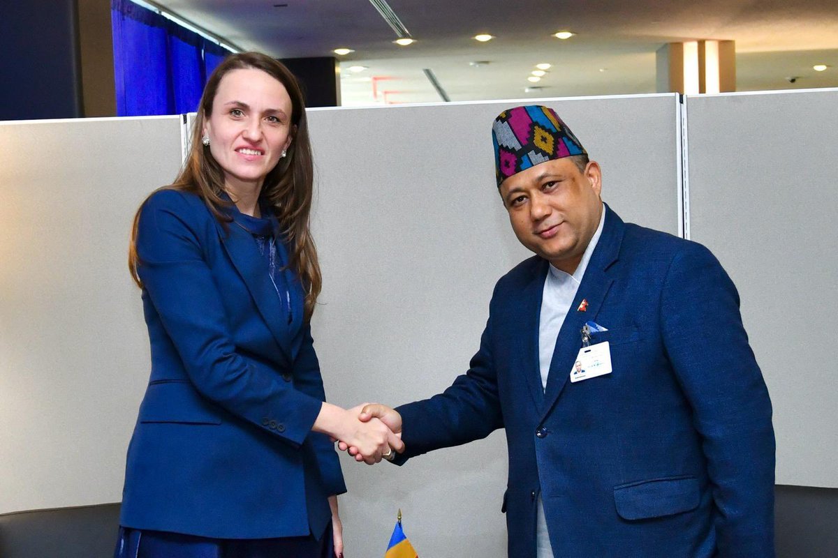oana_toiu's tweet photo. With my counterpart from #Nepal @shisir Khanal discussed:

🤝we signed this summer the MoU for political consultations between our MFAs and I invited the minister to Bucharest 

✅ways to promote business ties in renewable energy, tech, agriculture.

🌏the good cooperation we have in multilateral platforms

🇷🇴 I communicated our respect for the relief workers and the decision to allocate part of our aid fund to Nepal emergency relief efforts, also as a form of respect for the community in Romania

📇 Nepal is the non-EU country with the largest population working in România and we talked about their contribution to our economy and the importance of our dialogue on diaspora