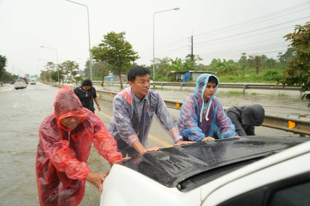 loreneeliz's tweet photo. กูอยากได้นายกเท้ง กูพูดมาตลอด https://t.co/3lEU93COvV