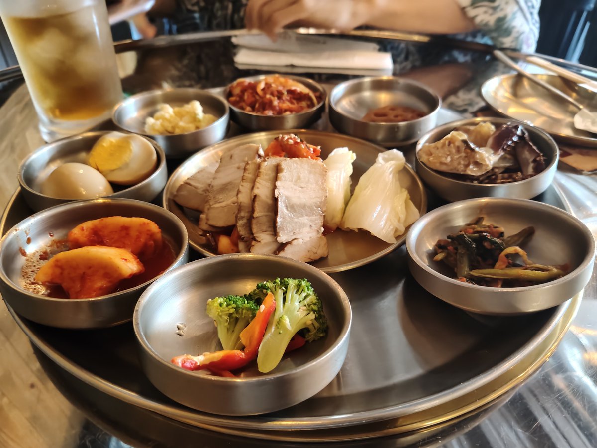 snonpy's tweet photo. 新大久保のキサ食堂でカンジャンセウユッケビビンバ
最近アルコールよりコーン茶です。 https://t.co/BwyV7XSTWl