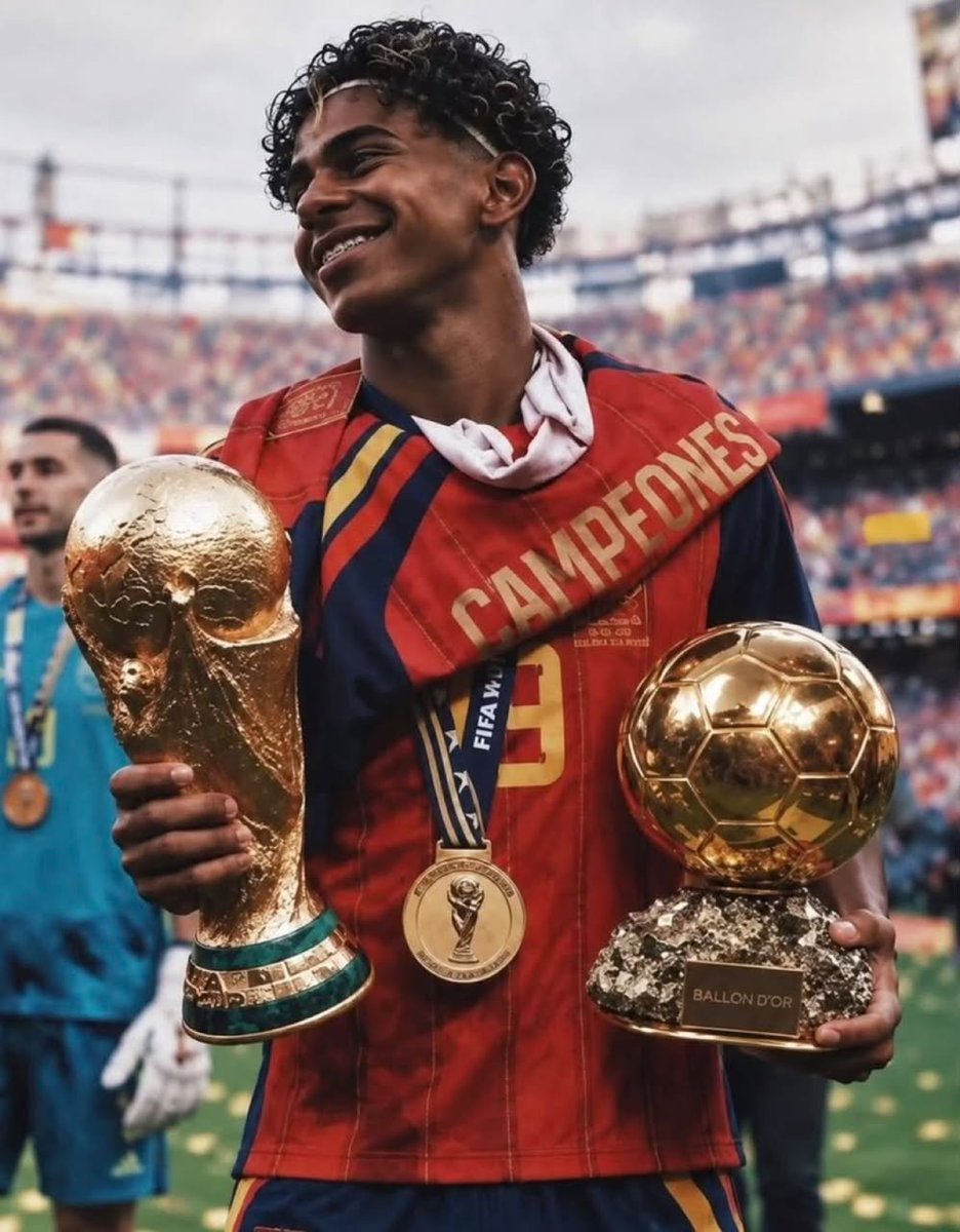 TGFootballNews's tweet photo. LamineBalonDeOro 🌕 https://t.co/VDbwyctHQt