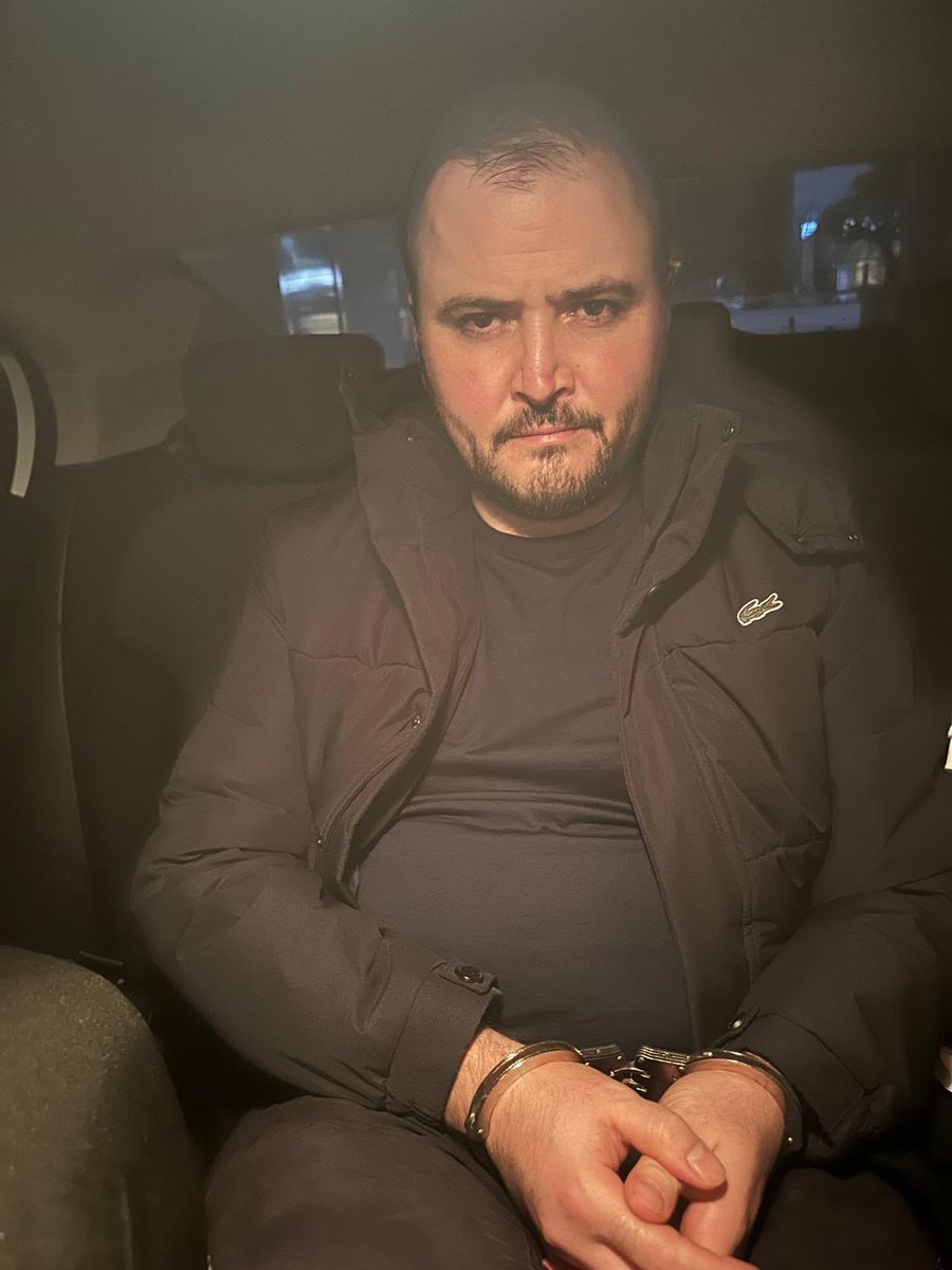 onurdalar10's tweet photo. SON DAKİKA: İstanbul Cumhuriyet Başsavcılığı Aklama Suçları Soruşturma Bürosunca yürütülen fon soruşturması kapsamında, daha önce hakkında yurt dışına çıkış yasağı tedbiri uygulanan Tera Portföy Yönetim Kurulu Başkanı Erdin Özel gözaltına alındı. https://t.co/RfgKBM29uZ