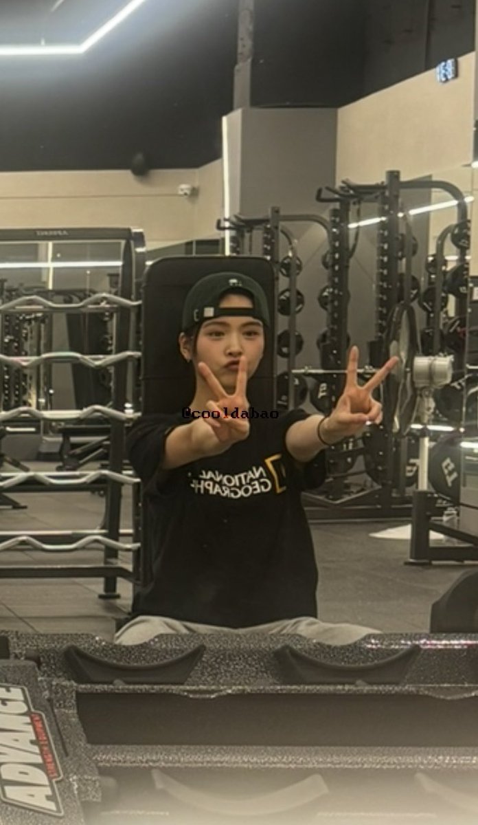 dekionyu's tweet photo. 와잠만 유온이 잼민이때랑 똑같이 큰 거 충격;;
그럼 태어날때부터 순수초미녀 였다고? https://t.co/nNfLyG5B93