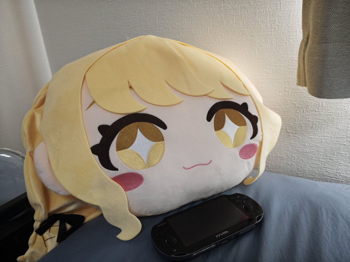 Eight_Hive's tweet photo. しいたけみたいな目しやがって… https://t.co/OCNpceafN6
