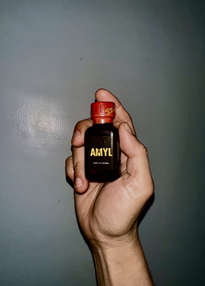 soxpoppers's tweet photo. Simple bottle.Dark aesthetic. Strong aroma.
AMYL-made for bottoms🖤#gensan #altergensan #altersox #alterdaddy #alterbagets https://t.co/niGdrdBh70