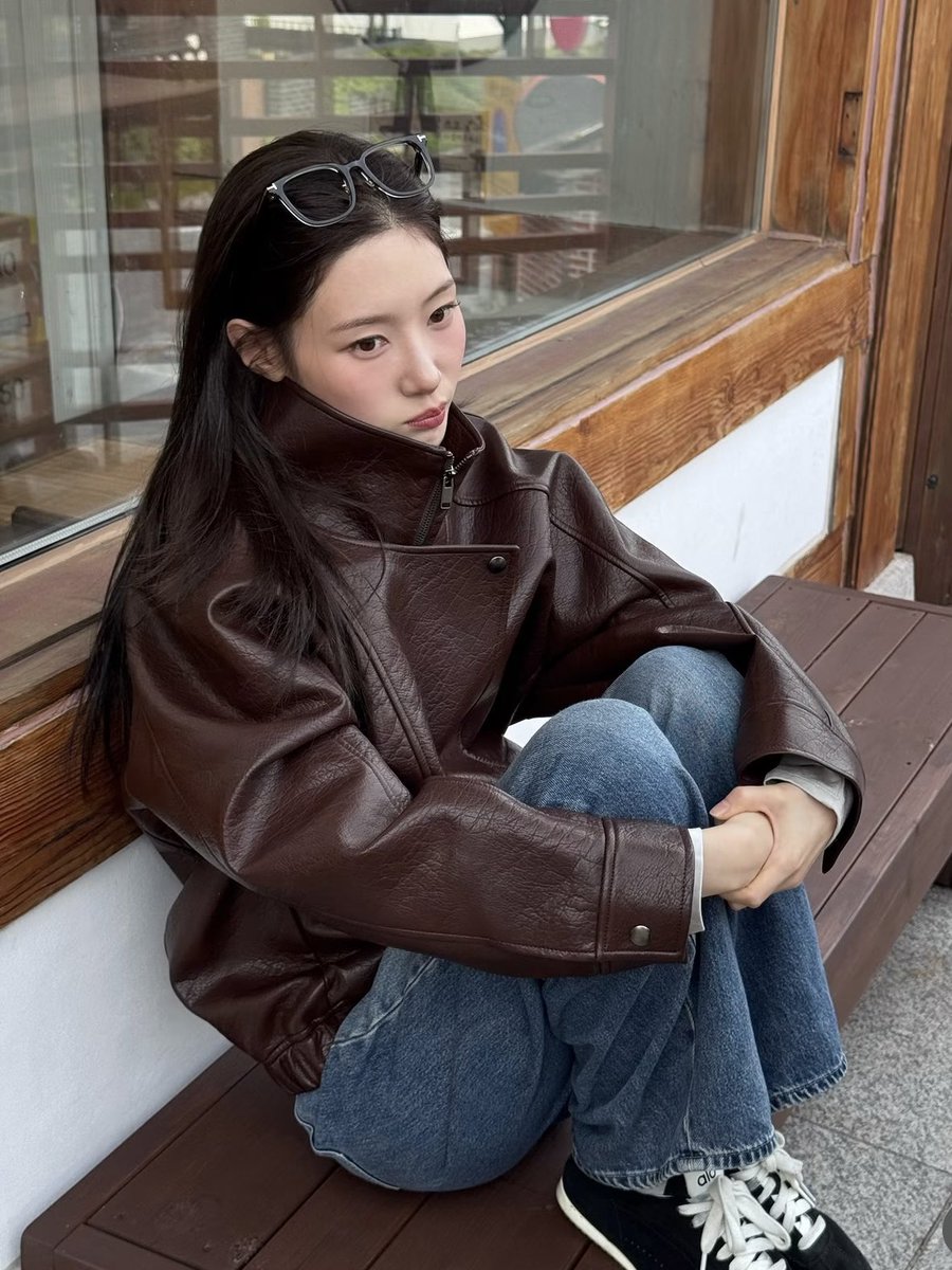 chacemire's tweet photo. Doing my little part in contributing to Sunday sweetness, dressed in warm tones and welcoming autumn. 🍁 https://t.co/nCXtRNjMuA