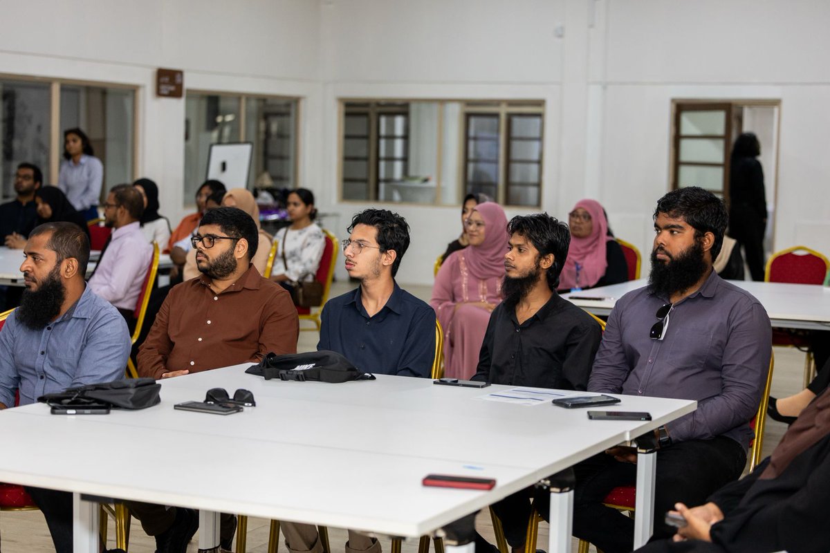 SFdevelopmentMV's tweet photo. Minister of Health, Family and Welfare, Geela Ali, attended the opening of the Maldivian Sign Language Vocabulary Development Workshop, held in collaboration with Transparency Maldives under Phase 2 of the STRONGG Project.
#SignLanguageWeek #MaldivianSignLanguage #InclusionForAll https://t.co/No9wtS6JrN