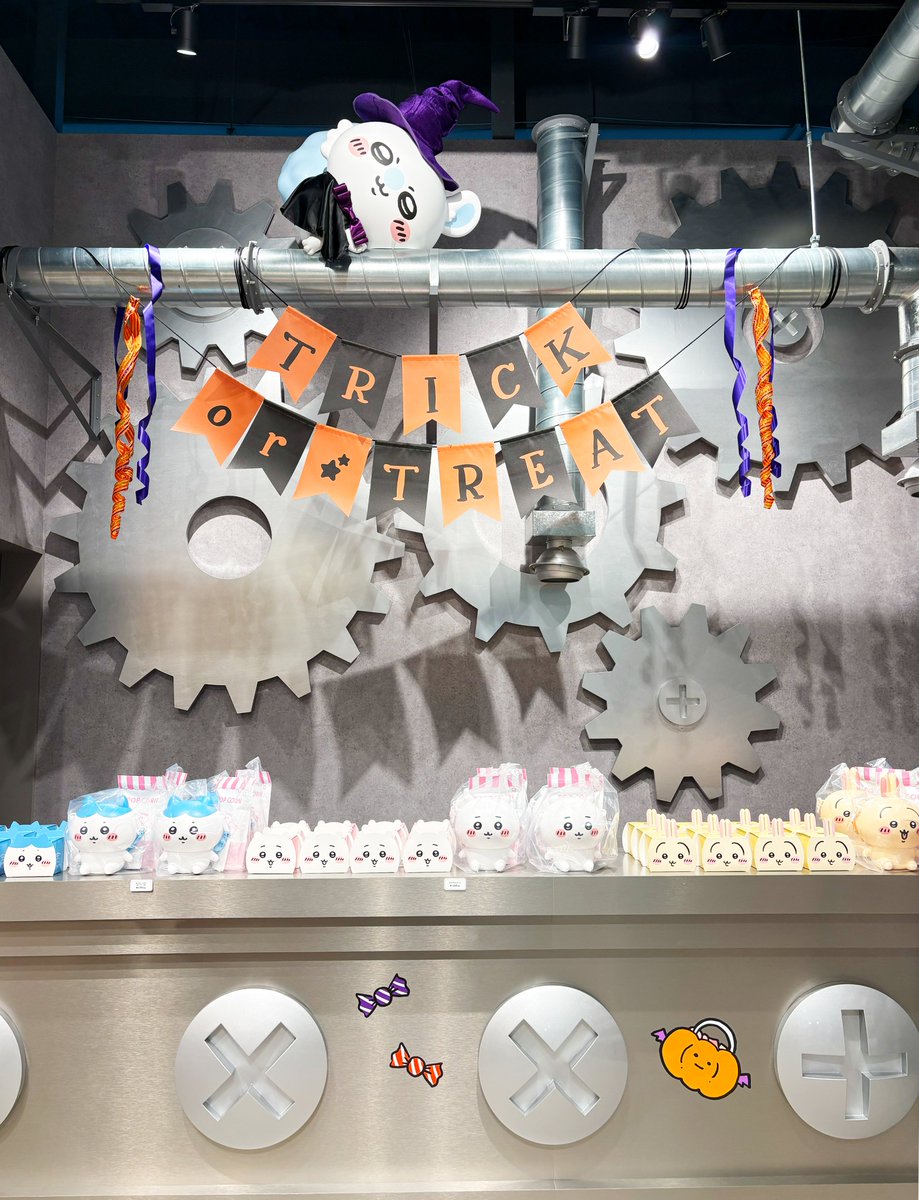 chiikawa_parkjp's tweet photo. ＼🎃ちいかわパークがハロウィーンに🎃／

今しか楽しめない特別な魅力が盛りだくさん👻✨
ぜひちいかわパークで、楽しい時間をお楽しみください🎶

🍭開催期間🍭
2026年9月25日(金)～10月31日(土)

🔻詳しくはこちら
https://t.co/jTNOXoVNjj
🔻チケット情報はこちら
https://t.co/r4cbrSEzsQ
⚠️アソビュー！で完売となっている時間帯は、
当日券の販売はございません。
🚩新商品はおひとりさま各1点まで。数量限定のため、なくなり次第終了となります。あらかじめご了承ください。

#ちいかわ #ちいかわパーク #Chiikawapark
#ちいかわパーク1周年