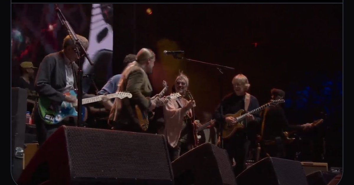 claptmania's tweet photo. #Eric_Clapton
#CGF
最強布陣🎸🎸🎸🎸でドミノズ演っとるね🎶 https://t.co/8c7RRqpFji