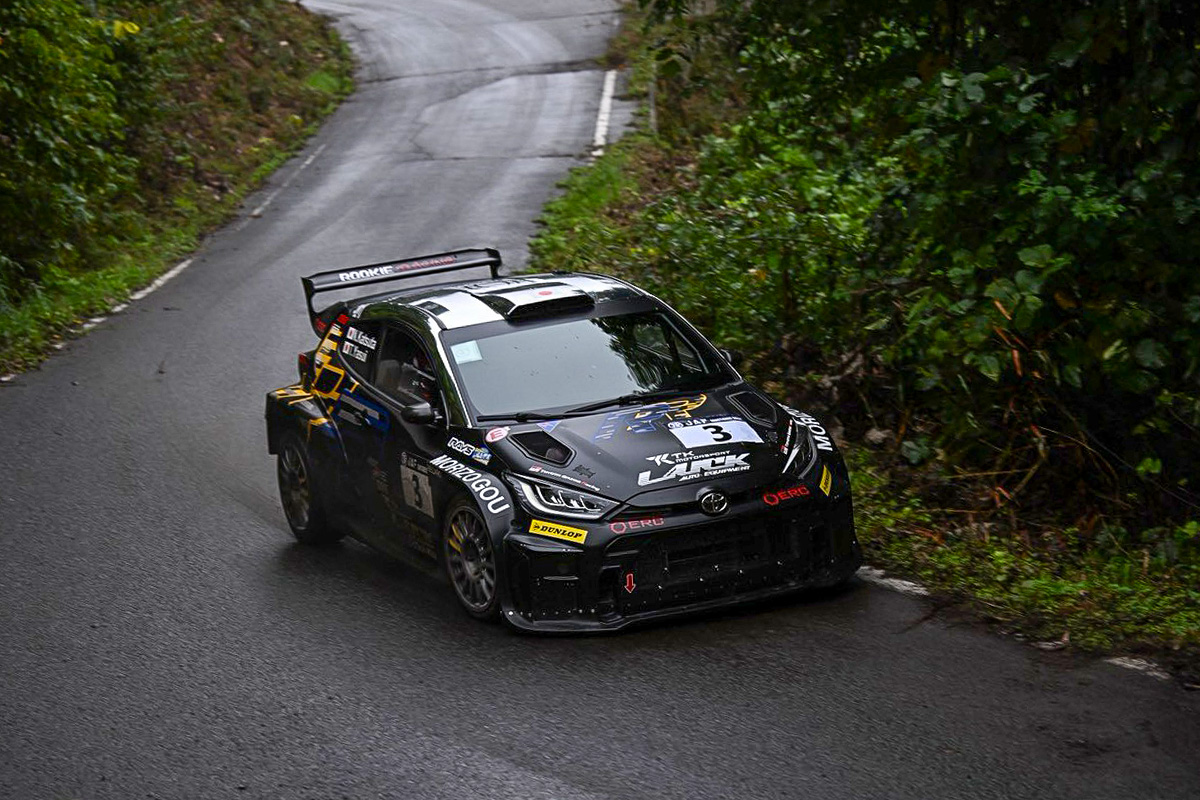 TOYOTA_GR's tweet photo. 全日本ラリー選手権
Rd.7 MSCCラリー in 福島伊達🚗✨【速報】

福島県伊達市を拠点としたターマック（舗装路）での2日間、12ステージを走り終えて🏁

最高峰JN-1クラスで、GR Yaris Rally2が1-3-4フィニッシュし、
新井大輝選手／立久井大輝選手が今季4勝目🏆️🍾✨️

🏆️ 新井大輝／立久井大輝（2号車 R2R×YAHAGI GRヤリスラリー2）
🥉 勝田範彦／保井隆宏（3号車 ラックルーキーDLGRヤリスRally2）
4️⃣ 奴田原文雄／東駿吾（4号車 ADVAN KTMS GRヤリスRally2）
9️⃣ KIZUNA／洪銘蔚（10号車 WAIMARAMA GR YARIS Rally2）

※9月27日14時30分時点のリザルトです。最新リザルトは下記大会公式サイトをご確認ください。
https://t.co/1eUt1gK5Y3

#全日本ラリー
#GRヤリス