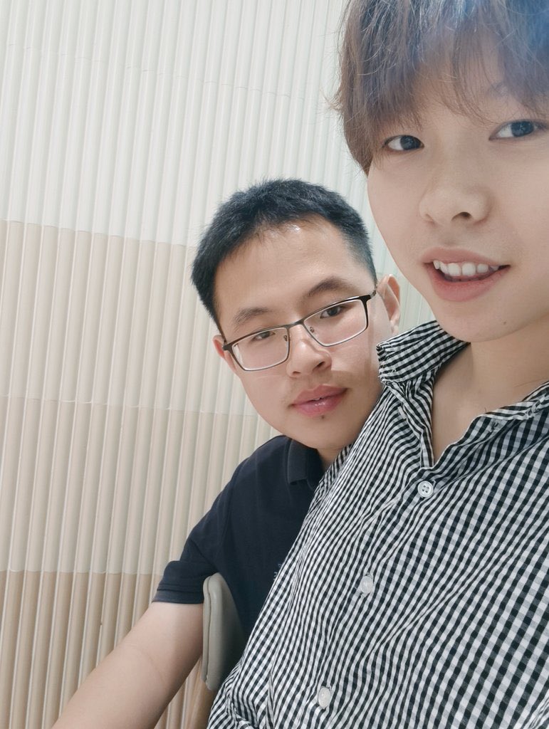 89chenminer64's tweet photo. 黄清如是不是性压抑，小康子不操她了？ https://t.co/f9MkwRVguq