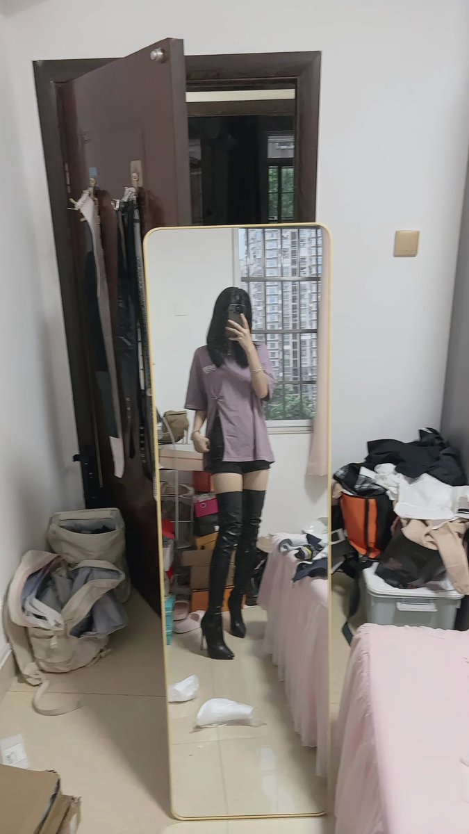 YYwanfu's tweet photo. 70cm的大腿靴！ #靴子 #长靴穿搭 #高跟靴 #原相机 #御姐 https://t.co/7oXglimVRq