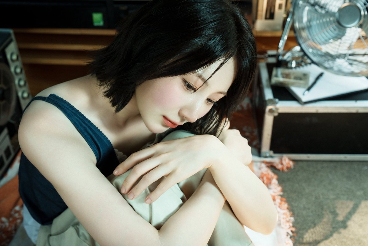 officialLCY_JP's tweet photo. LEE CHAEYEON
Japan 1st Single Album [ボクノコエ(My Voice)]

声に想いをのせて

MV &amp; Digital Release 2026.10.08
Album Release 2026.10.22

#이채연 #イチェヨン #LEECHAEYEON 
#ボクノコエ #My_Voice https://t.co/TceoQK11Fp