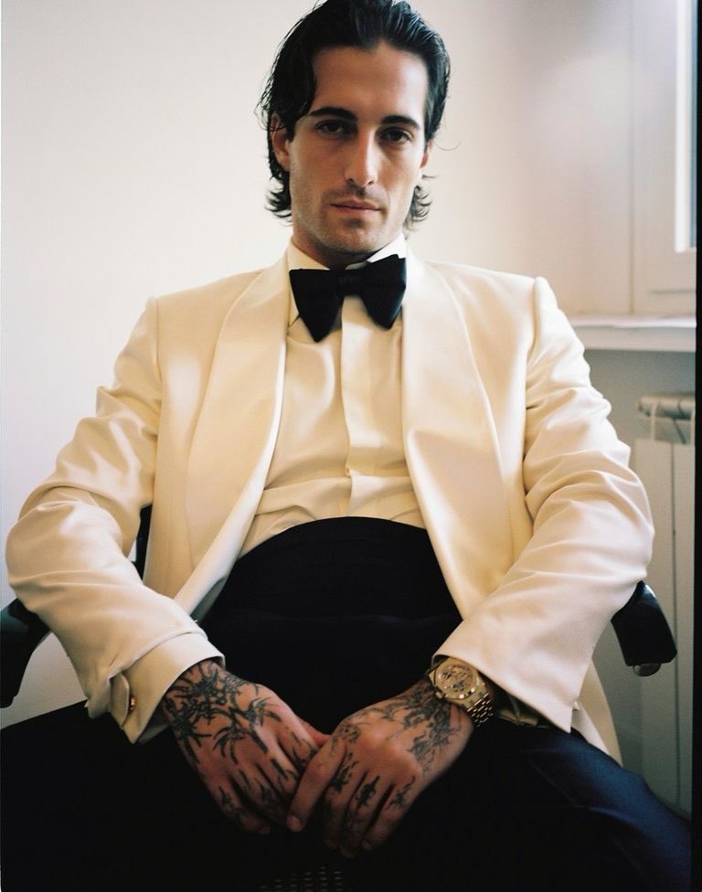 ManeskinFanClub's tweet photo. Damiano David for Vogue Italia. 💫 https://t.co/YNCI5gRfVG