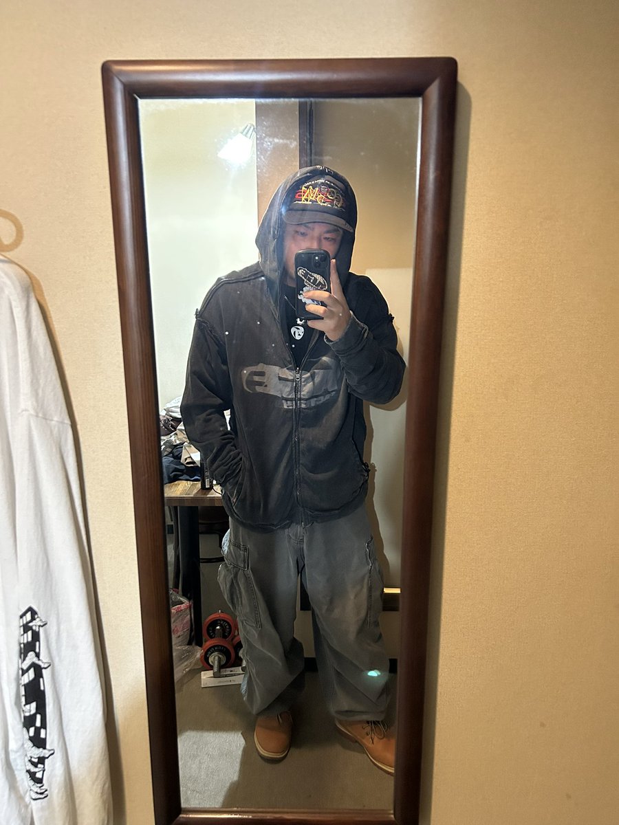 YK0069's tweet photo. 奈良から網走へ出張に来て、北見で奈良のバンドを見れるとは思っても無かったけどパーカーとか持ってきておいて正解やった
Age Factoryオニオンホール向かいます。 https://t.co/EInnw5ALbX