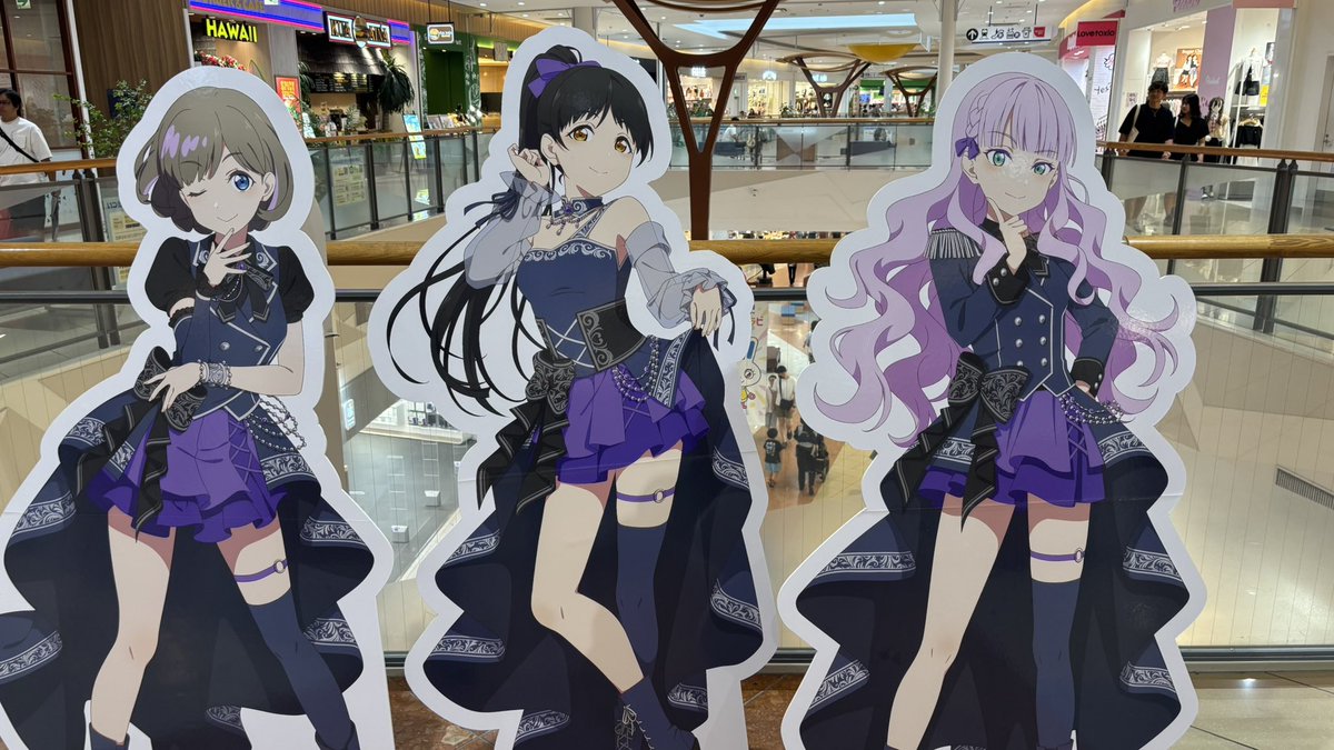 kureni04's tweet photo. ららぽーとのLiella!
近所なのに3日間しかないから行くの忘れる所だった https://t.co/H7JtkqSyGz