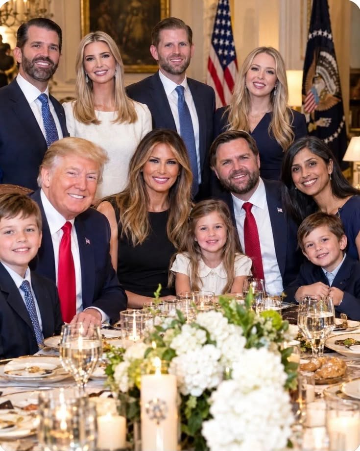 Erin_Vibes's tweet photo. 🇺🇸 SIMPLE POLL — PLEASE BE HONEST! 👀

As of today, how much do you still trust this family?

🅰️ 100%
🅱️ 75%
🅲️ 50%
🅳️ 25%
🅴️ 0%

VOTE BELOW! 👇 https://t.co/1pMxJl7dNM