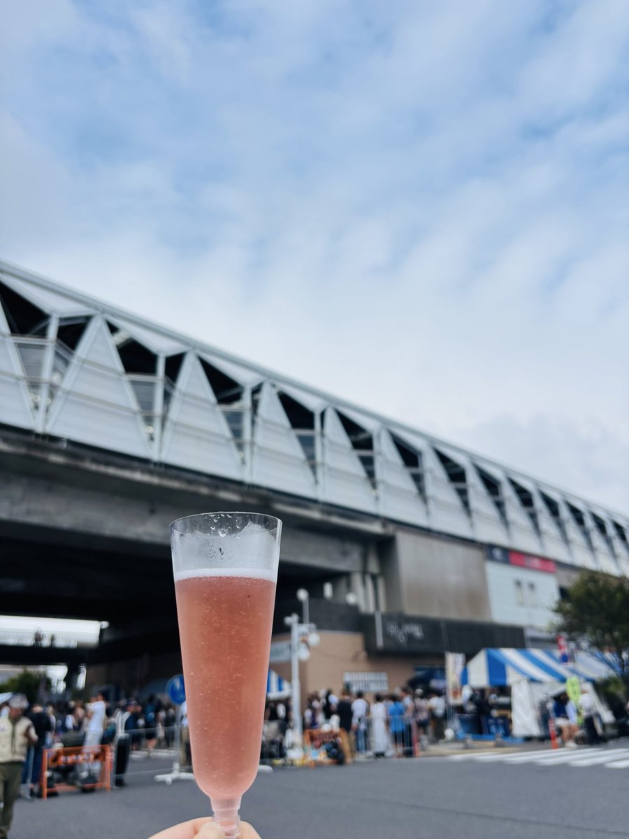 Zeefffbbb's tweet photo. イツムラさんの、なんかシュワシュワするやつ🤟🍸 https://t.co/dcHkFBSReN