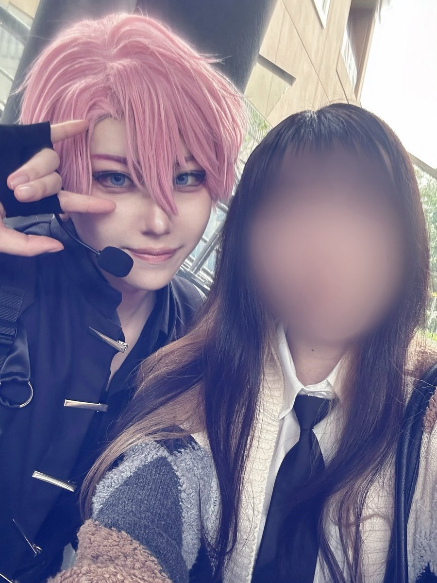 R_KnRou's tweet photo. 箕面のｱｺｽﾀに昨日参加させてもらってとても素敵な多聞くんのコスをされてるお嬢さんとお写真を撮らせて頂きました😭✨️

ﾌｧﾝｻ神でした🫣💕
（次は雨で髪の毛の巻きも取れてない状態でお会いしたいです☔️）

☆@ojou_ame ☆
（ﾒﾝｼｮﾝ失礼しました🥹） https://t.co/LcHnexZABy