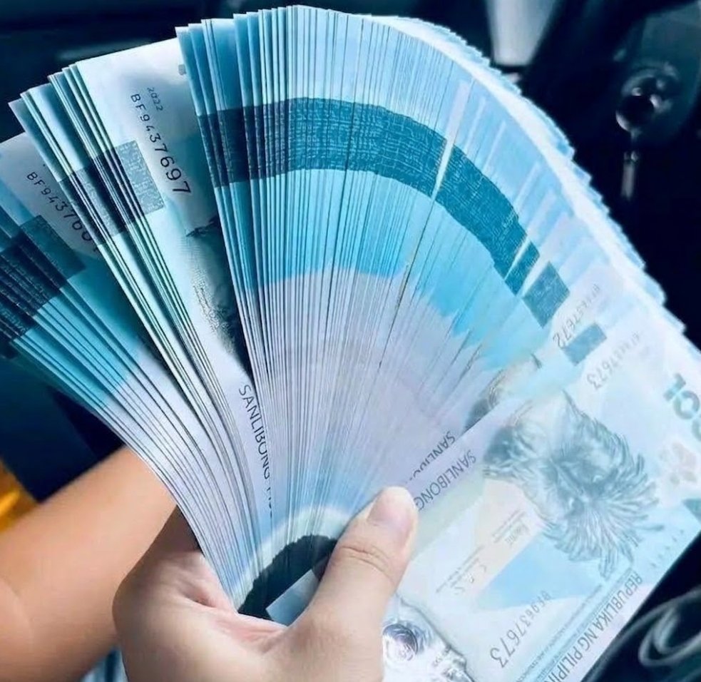 bl3ss1e's tweet photo. PLEASE OCTOBER SAMPALIN AT BUGBUGIN MO AKO NG PERA.🙏🪬 https://t.co/VyX38DUhh6