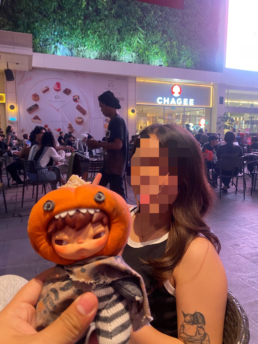 dd_helllium's tweet photo. Gua selalu berdoa kalo sahabat dan orang skitar gua pda sukses dan kaya raya soalnya apapun yg mereka punya gua harus punya dan bm gua selalu di terutin jujur sedih bngtt si makasih ya orang" baik give ya 🧚‍♂️🥺 https://t.co/CIAwRFlTfI
