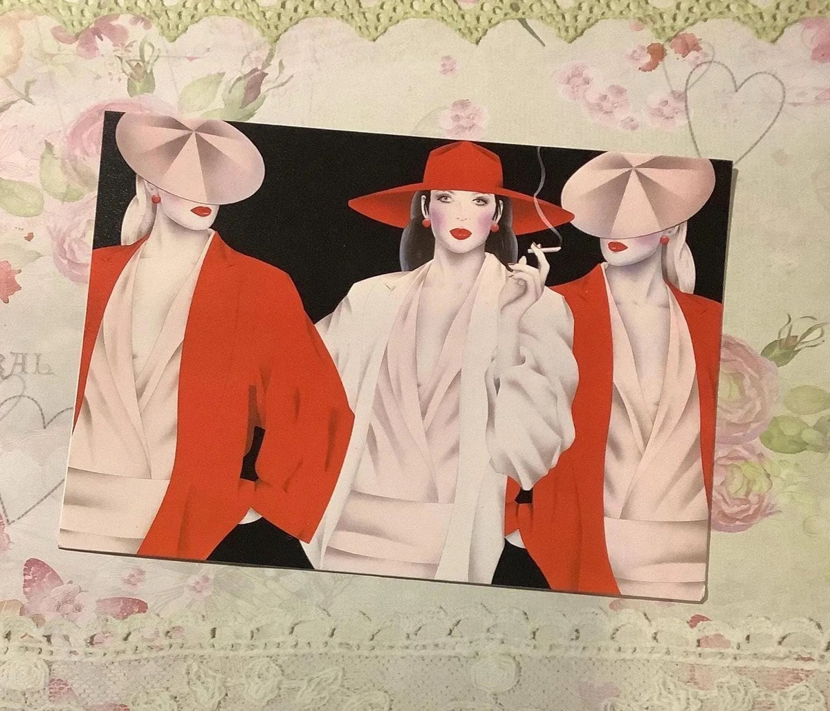 WatsonsVintage's tweet photo. NEW LISTING and Only 4 Available! Extremely RARE 1980s Vintage Athena Blank Greetings Card - Stunning 80s Women Design entitled 'Bad Girls' by Mal Watson -Keep, Send or Frame https://t.co/Ue3Hc7NkOU via @Etsy #VintageCards #AthenaCards #80sVintage #MalWatson #80sArt #BadGirls https://t.co/wWHsE6zobC