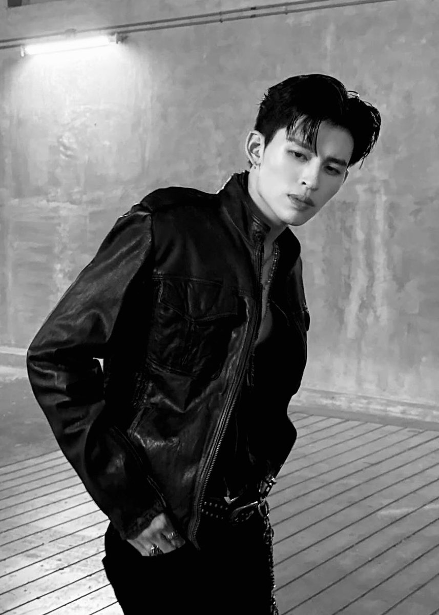 awboyy_'s tweet photo. เซตนี้โคตรพี่แรปเปอร์ 🤙🏿 https://t.co/YA3beuVSto