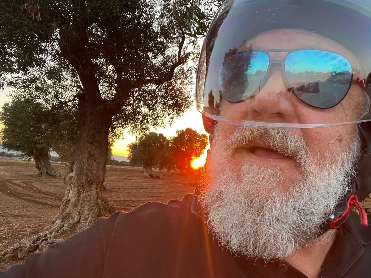 RussellCronw's tweet photo. Don’t I look great? 😊 https://t.co/iRT4c0PnpP